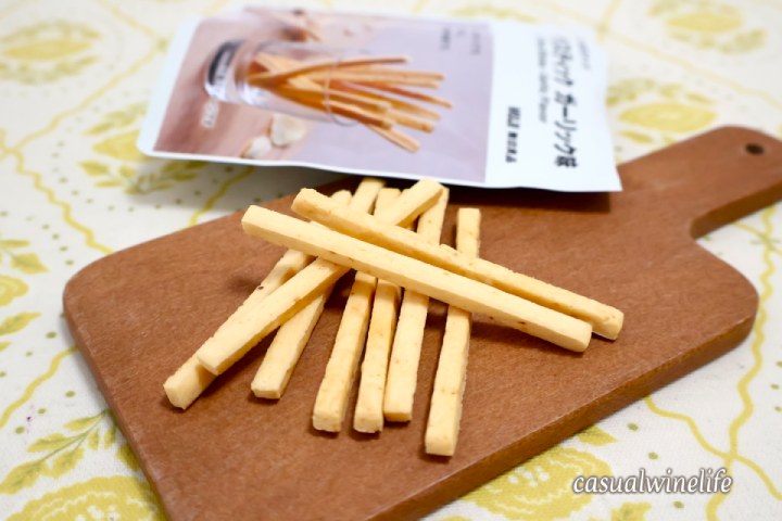 muji,無印良品,ポリポリスティック,ガーリック味,米粉,ノンフライ,スナック菓子,おすすめ,レビュー,味,感想,口コミ,食べてみた,ワインブログ,カジュアルワイン生活