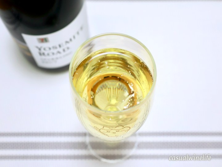 セブンイレブン,セブンプレミアム,７プレミアム,セブンアンドアイ,ワイン,ヨセミテロード,白,スパークリング,スパークリングワイン,シャルドネ,セブンイレブン限定ワイン,コンビニで買えるワイン,コンビニワイン,格安ワイン,おすすめ,レビュー,感想,口コミ,ワインブログ,カジュアルワイン生活