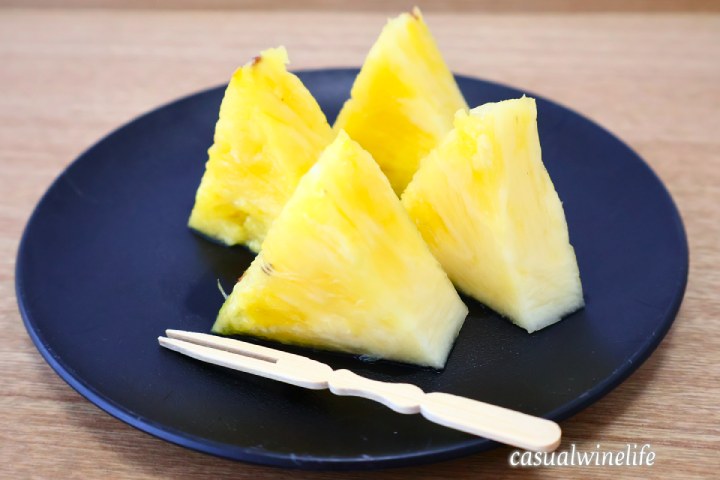 ミニグローパイナップル,ハニーグローパイン,デルモンテ,Del Monte,高糖度,パイン,パイナップル,特徴,季節,時期,旬,食べ方,切り方,値段,美味しい,どこで 買える,おすすめ,レビュー,感想,口コミ,ワインブログ,カジュアルワイン生活